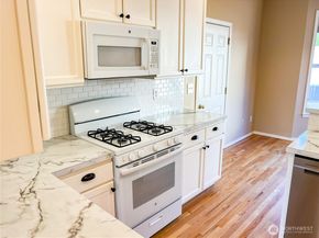 1257 Cameo Court NE, Poulsbo WA 98370