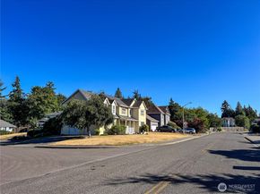 1257 Cameo Court NE, Poulsbo WA 98370
