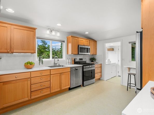 4160 SW Orchard Street, Seattle WA 98136