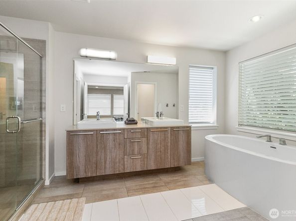 2118 100th Drive SE, Lake Stevens WA 98258