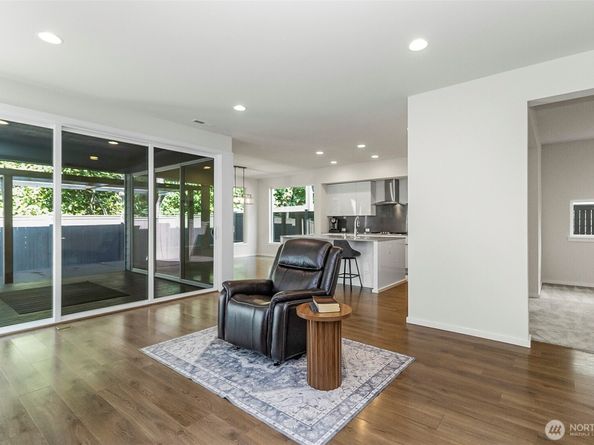 2118 100th Drive SE, Lake Stevens WA 98258