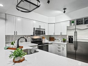 1525 NW 57th Street 216, Seattle WA 98107