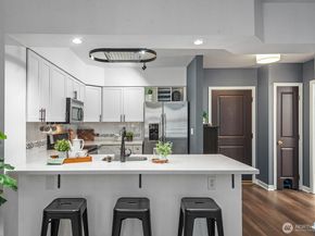 1525 NW 57th Street 216, Seattle WA 98107