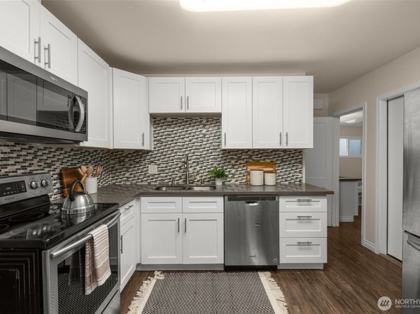 9728 23rd Avenue NE, Seattle WA 98115