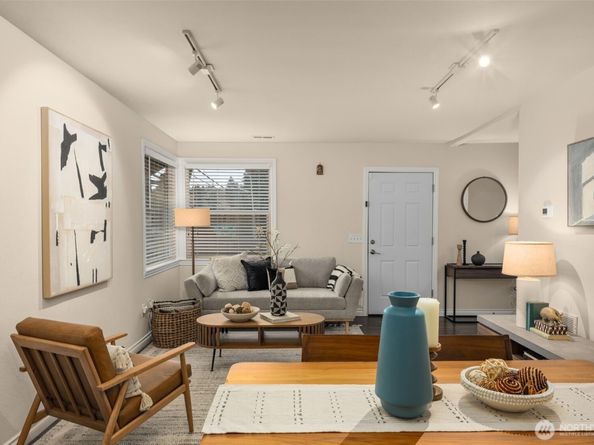 9728 23rd Avenue NE, Seattle WA 98115