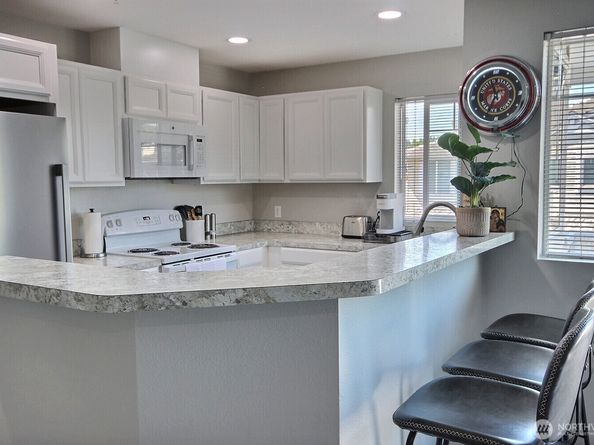5908 S 232nd Place 114, Kent WA 98032