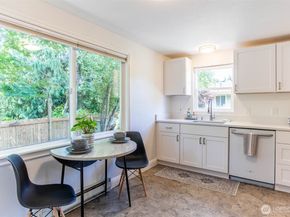 7169 18th Avenue SW, Seattle WA 98106