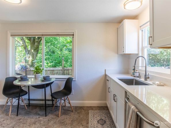 7169 18th Avenue SW, Seattle WA 98106