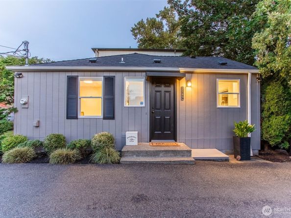 7169 18th Avenue SW, Seattle WA 98106
