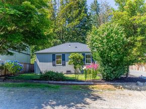 7169 18th Avenue SW, Seattle WA 98106
