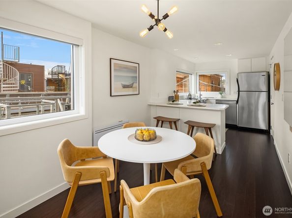 2031 Fairview Avenue E E, Seattle WA 98102