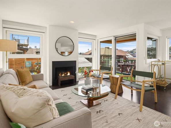 2031 Fairview Avenue E E, Seattle WA 98102