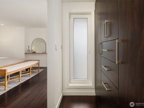 2031 Fairview Avenue E E, Seattle WA 98102