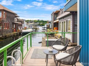 2031 Fairview Avenue E E, Seattle WA 98102