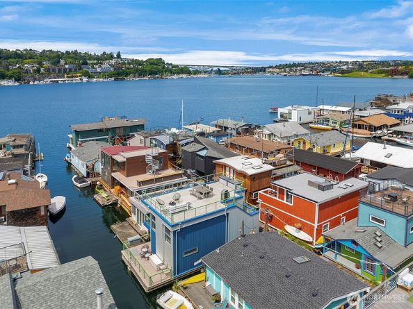 2031 Fairview Avenue E E, Seattle WA 98102
