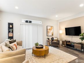 16111 36th Avenue W H1, Lynnwood WA 98087