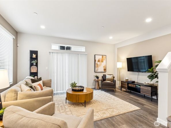 16111 36th Avenue W H1, Lynnwood WA 98087