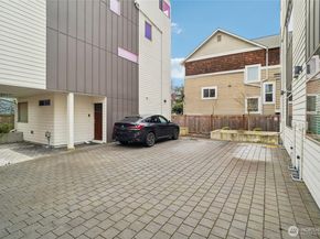 917 NW 52nd Street C, Seattle WA 98107