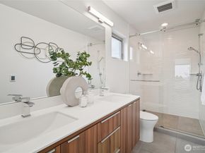 917 NW 52nd Street C, Seattle WA 98107