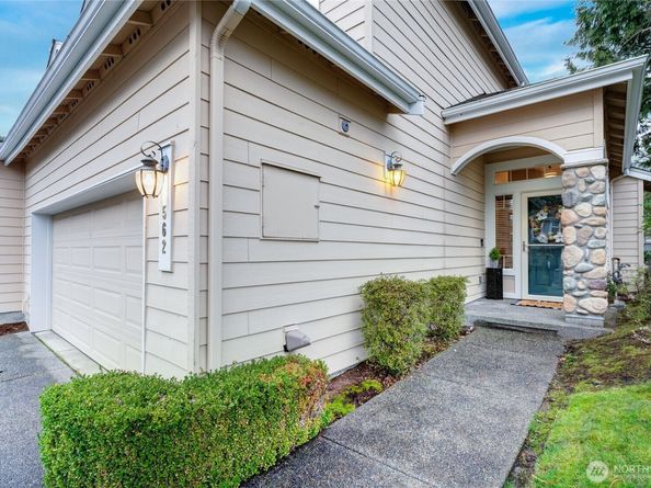 562 Elma Avenue NE, Renton WA 98059