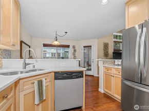 562 Elma Avenue NE, Renton WA 98059