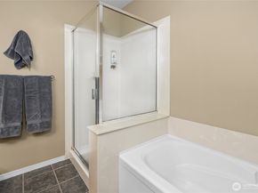 562 Elma Avenue NE, Renton WA 98059