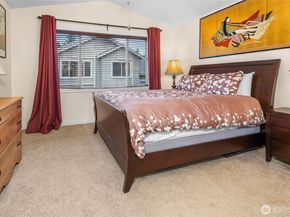 562 Elma Avenue NE, Renton WA 98059