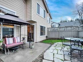 562 Elma Avenue NE, Renton WA 98059