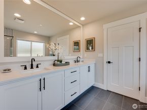 18421 Meridian Avenue SE CR 27, Bothell WA 98012