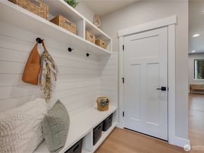 18421 Meridian Avenue SE CR 27, Bothell WA 98012