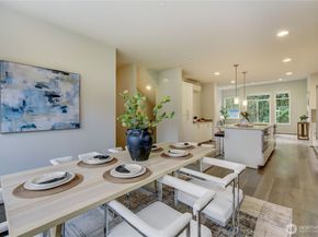 7629 NE 122nd Court 1, Kirkland WA 98034