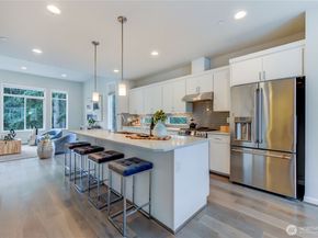 7629 NE 122nd Court 1, Kirkland WA 98034