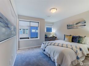 7629 NE 122nd Court 1, Kirkland WA 98034