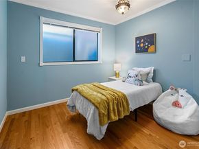 9003 NE Juanita Lane, Kirkland WA 98034