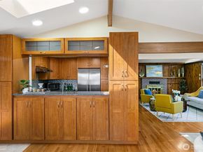 9003 NE Juanita Lane, Kirkland WA 98034