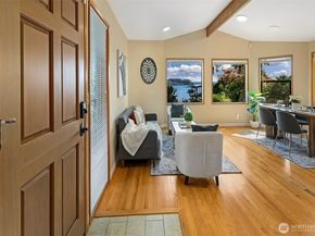 9003 NE Juanita Lane, Kirkland WA 98034