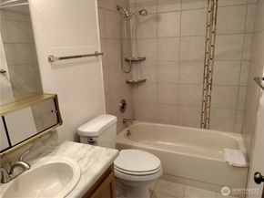 11755 Greenwood Avenue N 203, Seattle WA 98133