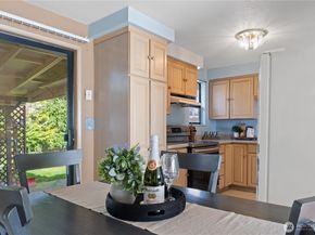 22905 SE 106th PL SE, Kent WA 98031