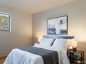 22905 SE 106th PL SE, Kent WA 98031