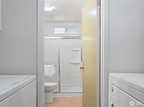 22905 SE 106th PL SE, Kent WA 98031