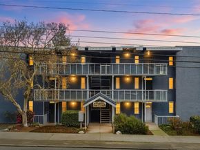 1758 Dexter Avenue N 4, Seattle WA 98109