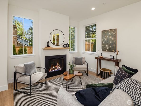 11810 NE 103rd Place, Kirkland WA 98033