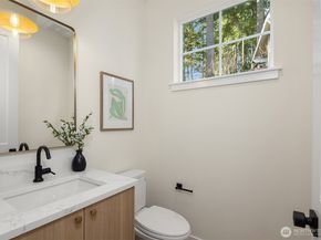 11810 NE 103rd Place, Kirkland WA 98033