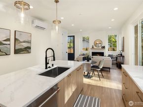 11810 NE 103rd Place, Kirkland WA 98033