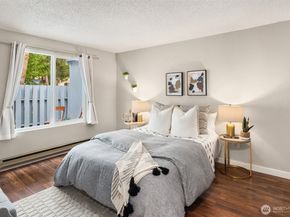 4308 NE Sunset Boulevard X7, Renton WA 98059