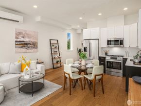 2337 10th Avenue E D, Seattle WA 98102