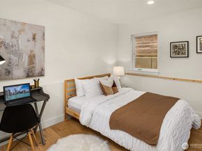 2337 10th Avenue E D, Seattle WA 98102