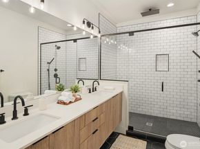 2337 10th Avenue E D, Seattle WA 98102