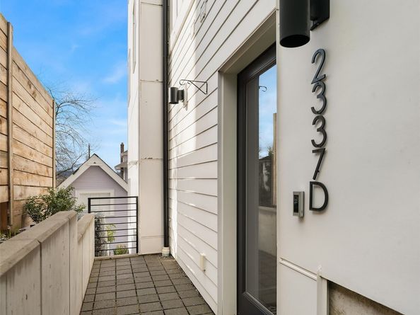 2337 10th Avenue E D, Seattle WA 98102
