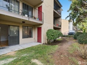 16225 NE 12th Court F74, Bellevue WA 98008